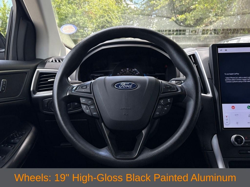 2022 Ford Edge SE