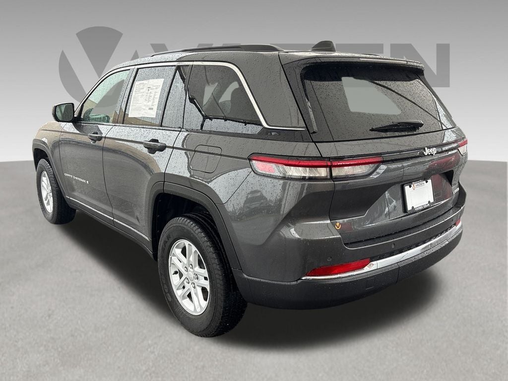 2025 Jeep Grand Cherokee Laredo 4x2