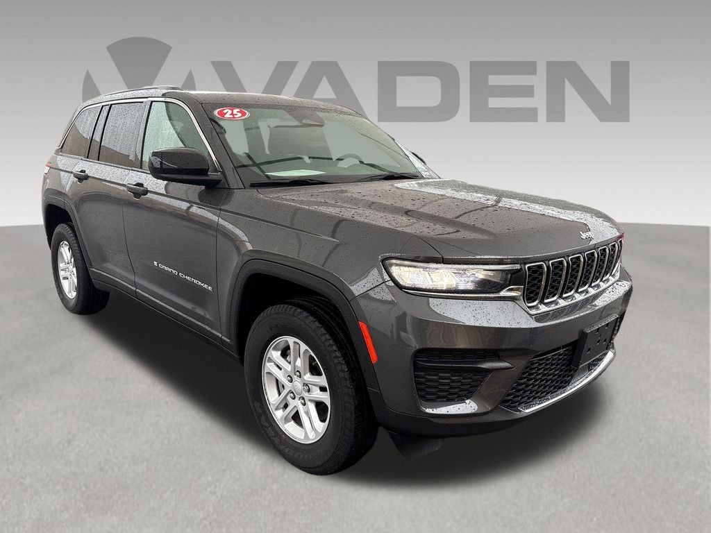 2025 Jeep Grand Cherokee Laredo 4x2