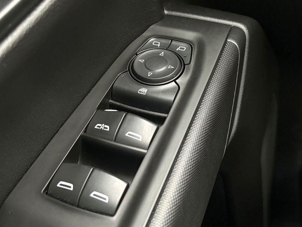 2020 Chevrolet Silverado 1500 4WD Crew Cab Short Bed Custom