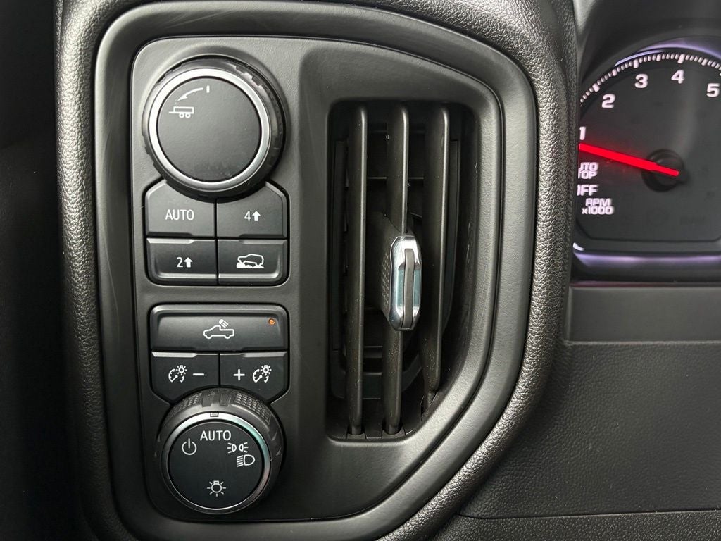 2020 Chevrolet Silverado 1500 4WD Crew Cab Short Bed Custom