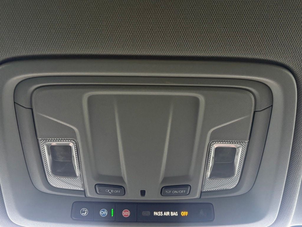 2020 Chevrolet Silverado 1500 4WD Crew Cab Short Bed Custom