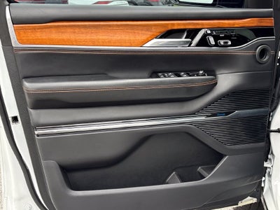 2022 Jeep Grand Wagoneer Series III