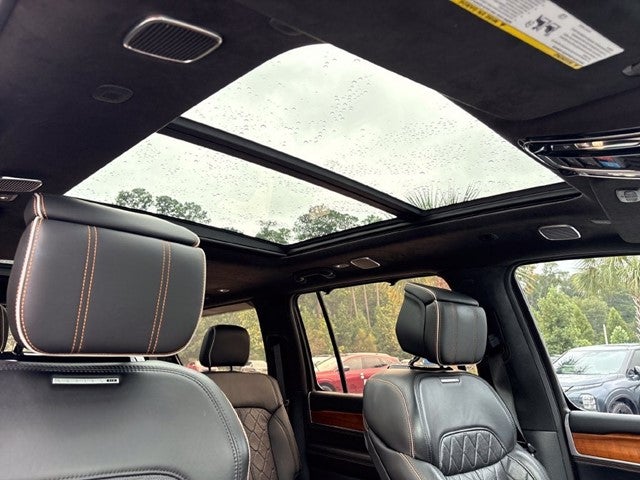 2022 Jeep Grand Wagoneer Series III