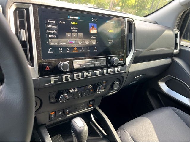 2025 Nissan Frontier SV