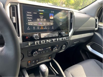 2025 Nissan Frontier SV