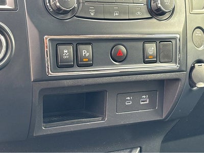2023 Nissan Titan SV