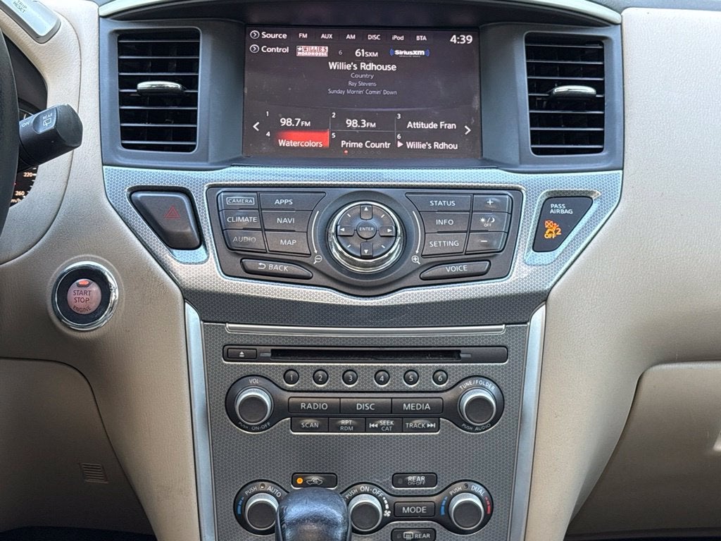 2017 Nissan Pathfinder SL