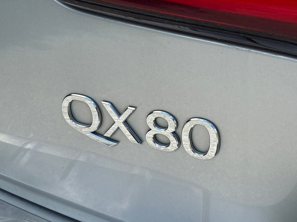 2021 INFINITI QX80 LUXE