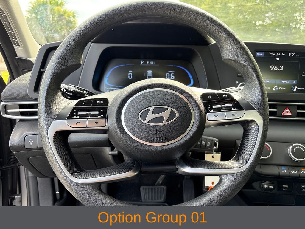 2025 Hyundai Elantra SE