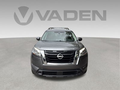 2022 Nissan Pathfinder SV