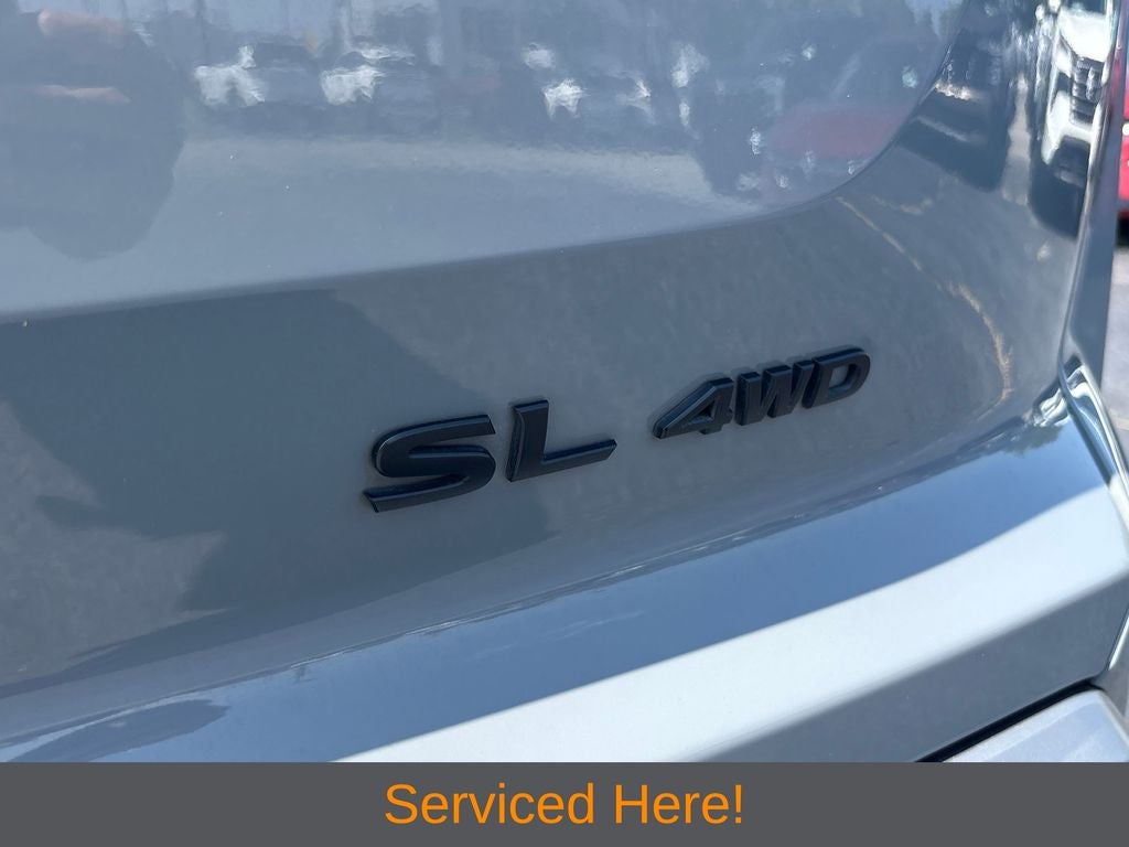 2023 Nissan Pathfinder SL