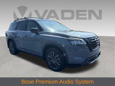 2023 Nissan Pathfinder SL
