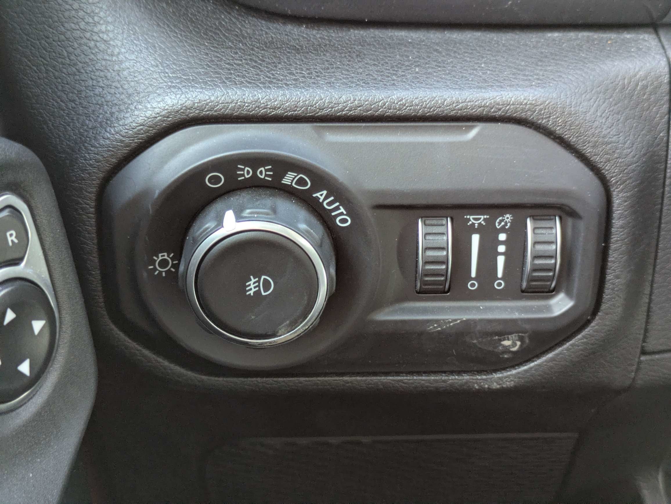 2019 Jeep Wrangler Unlimited Sahara Altitude