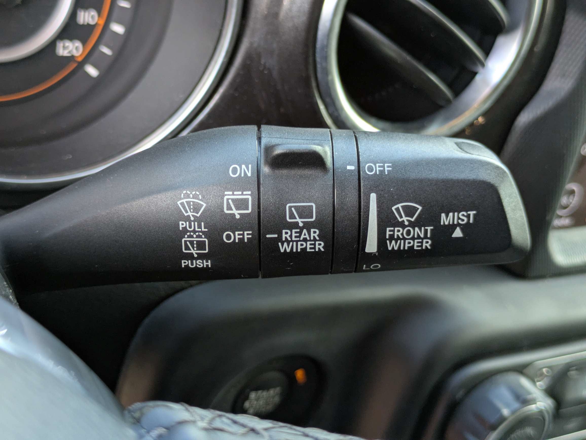 2019 Jeep Wrangler Unlimited Sahara Altitude