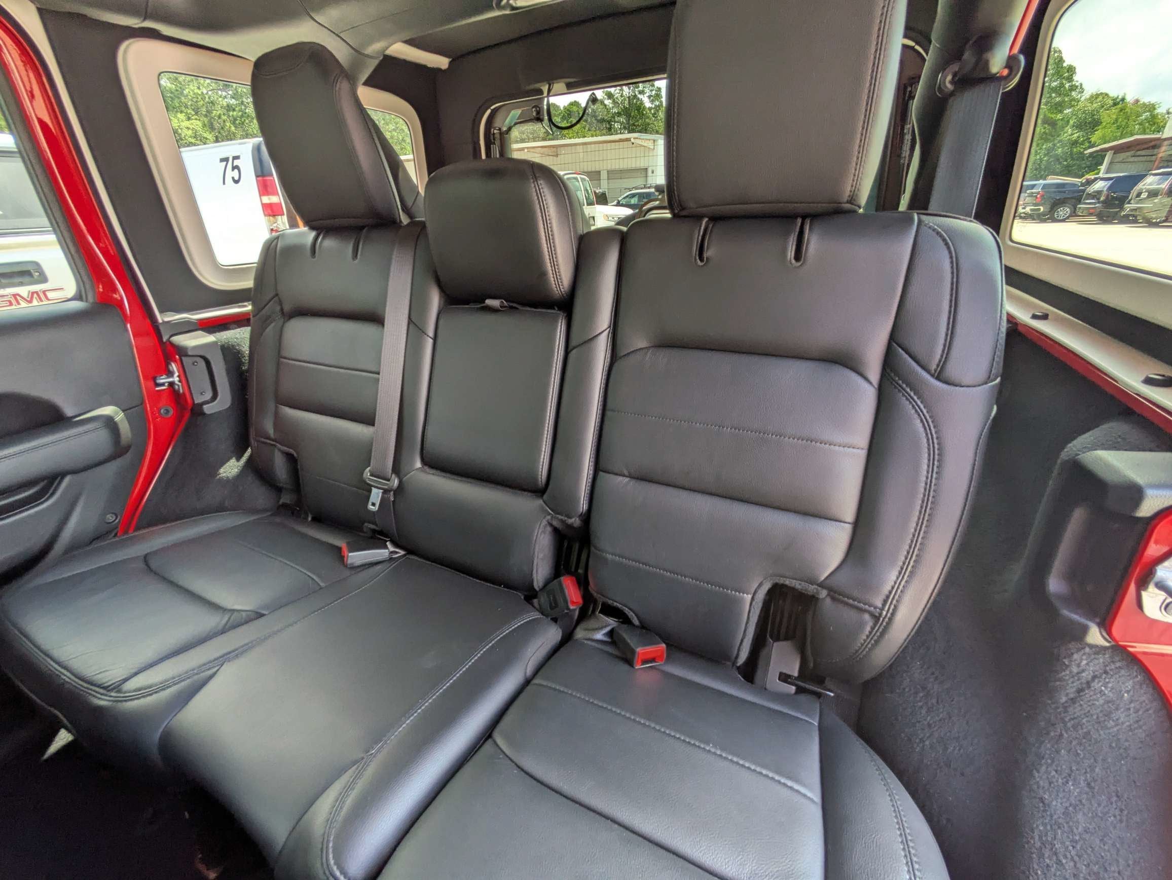 2019 Jeep Wrangler Unlimited Sahara Altitude