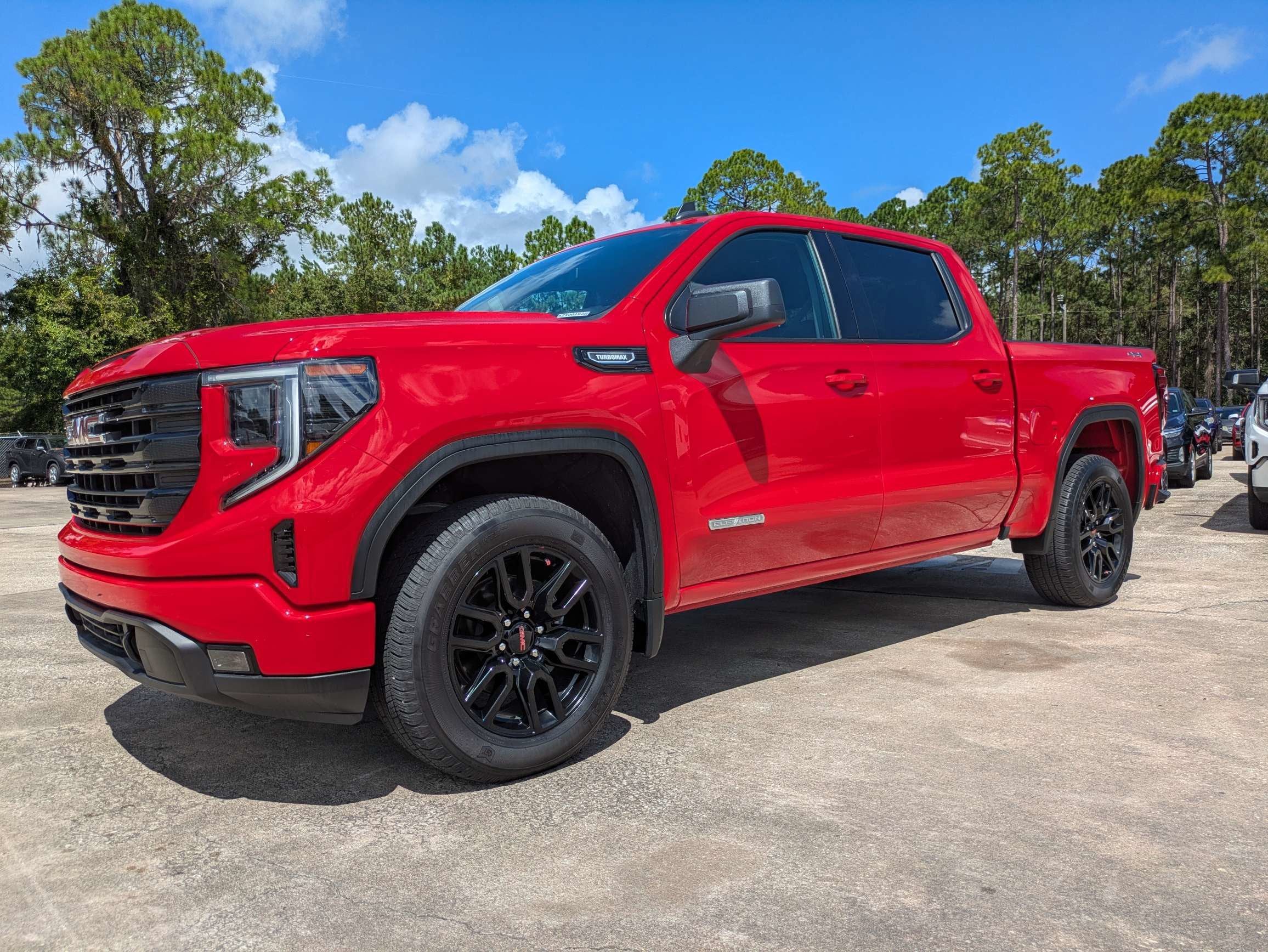 2025 GMC Sierra 1500 Elevation