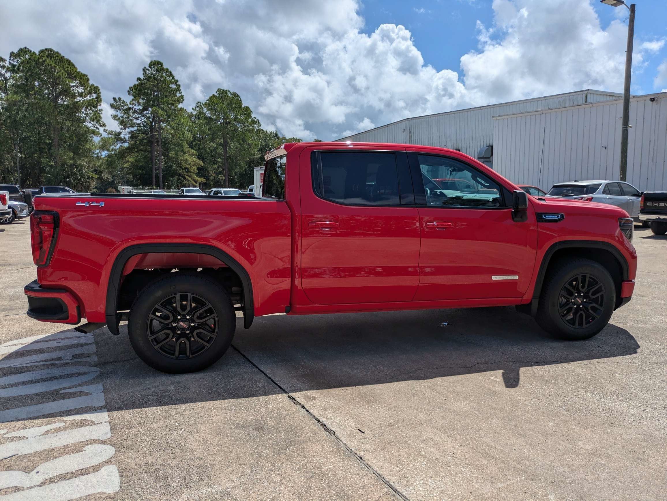 2025 GMC Sierra 1500 Elevation