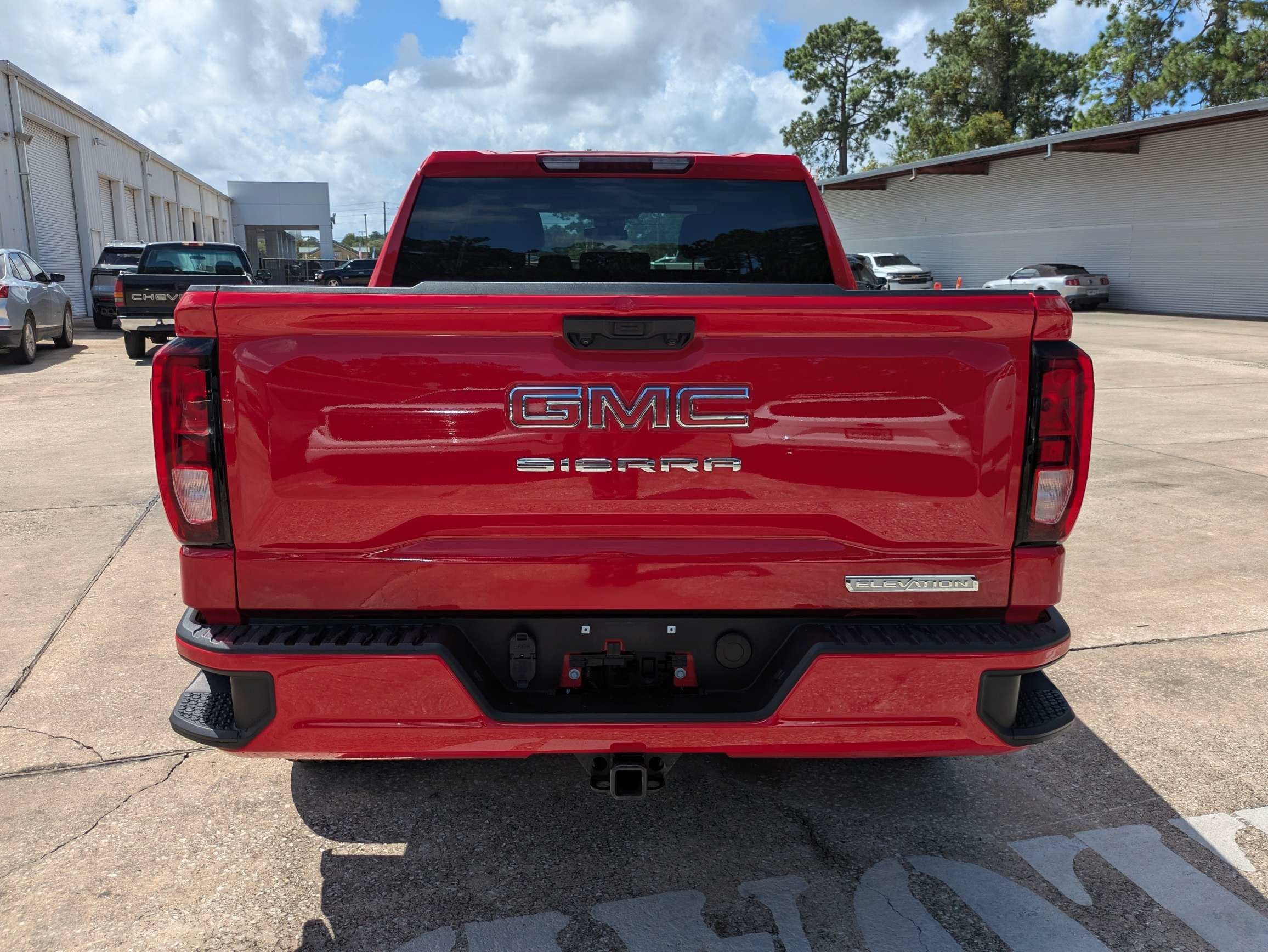 2025 GMC Sierra 1500 Elevation
