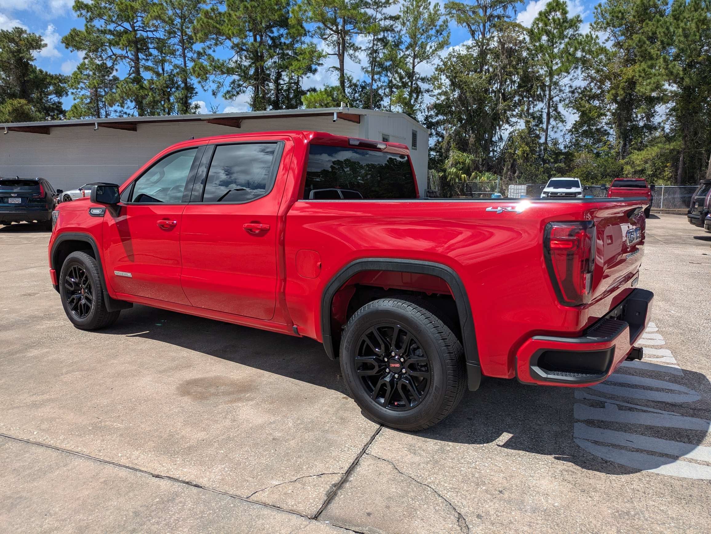 2025 GMC Sierra 1500 Elevation