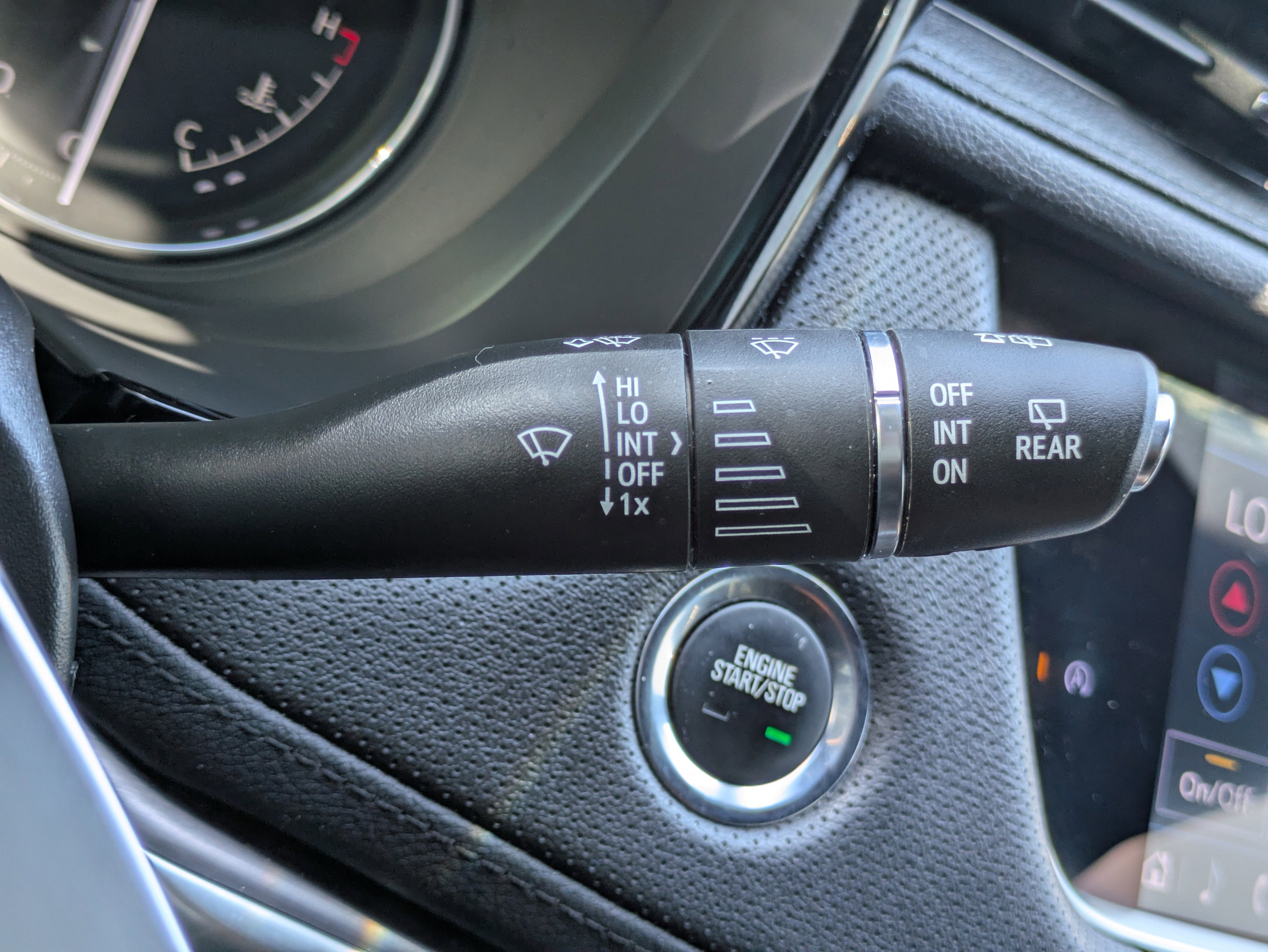 2022 Cadillac XT5 FWD Luxury