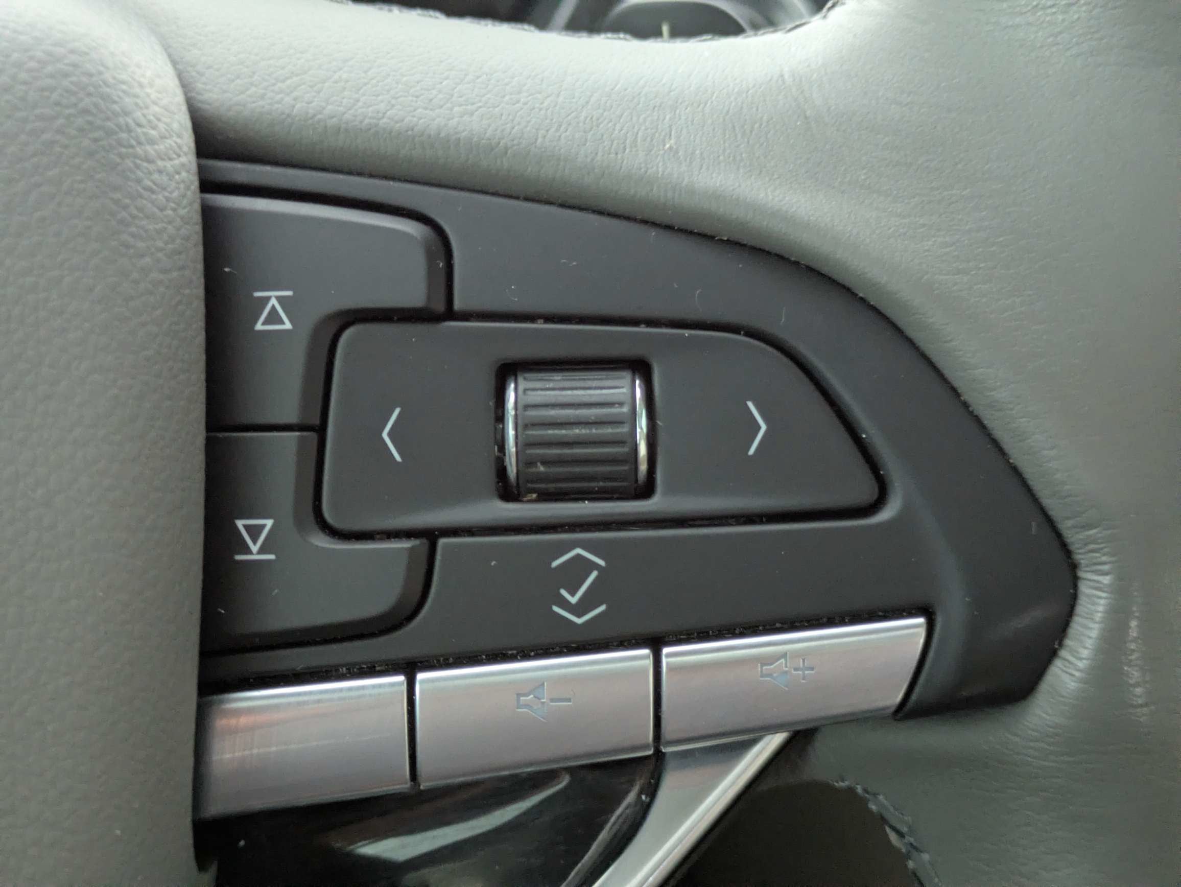 2020 Cadillac XT6 FWD Premium Luxury