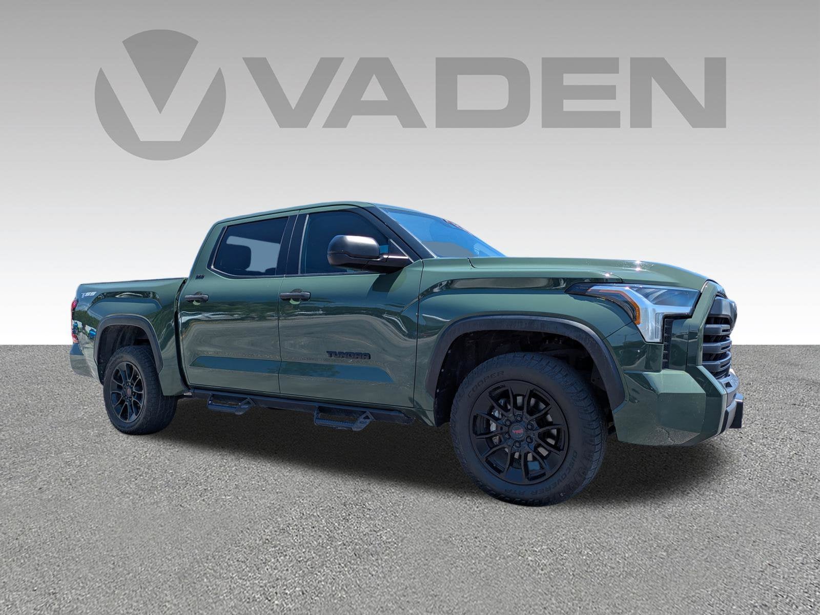 2023 Toyota Tundra 4WD SR5