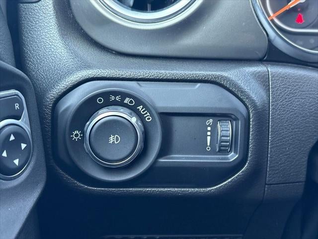2023 Jeep Wrangler 4-Door Sahara 4x4