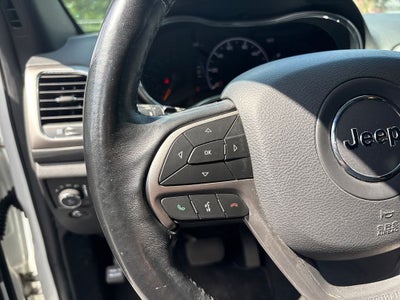 2020 Jeep Grand Cherokee Laredo 4x2