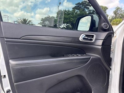 2020 Jeep Grand Cherokee Laredo 4x2