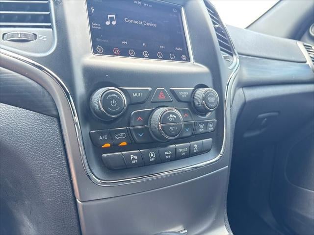 2020 Jeep Grand Cherokee Laredo 4x2