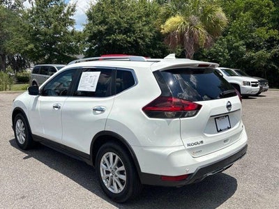 2020 Nissan Rogue SV FWD