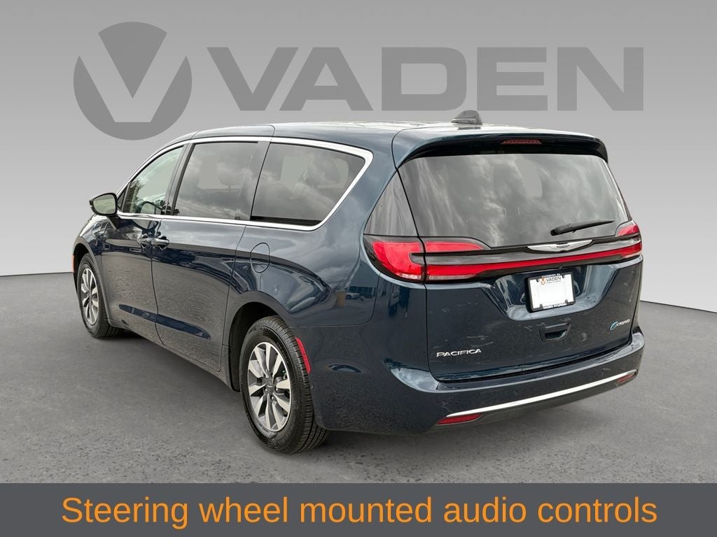 2024 Chrysler Pacifica Hybrid Select