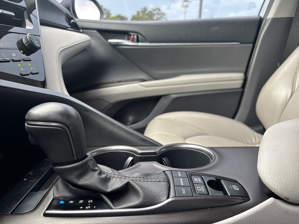 2023 Toyota Camry Hybrid SE