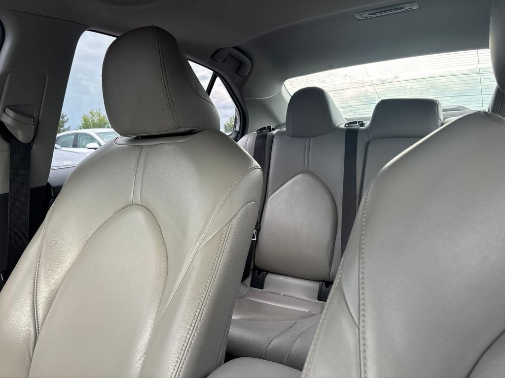 2023 Toyota Camry Hybrid SE