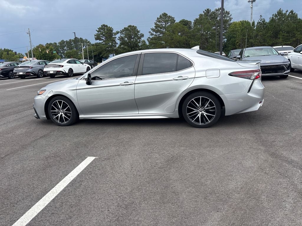2023 Toyota Camry Hybrid SE