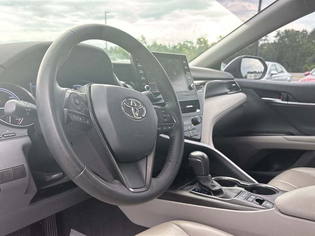 2023 Toyota Camry Hybrid SE