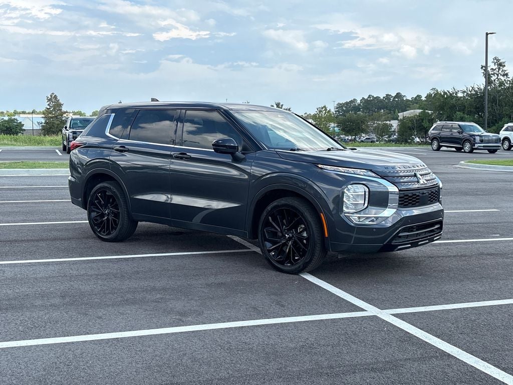 2024 Mitsubishi Outlander SE