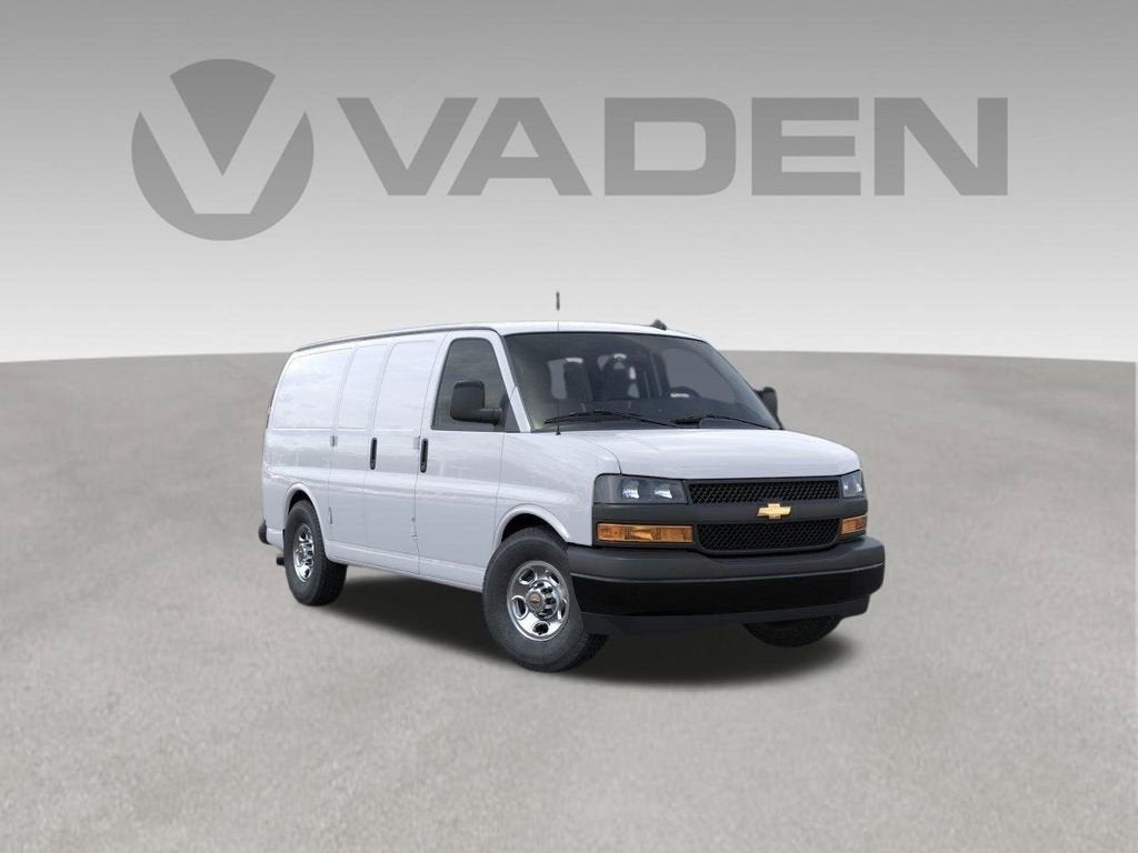 2025 Chevrolet Express Cargo WT