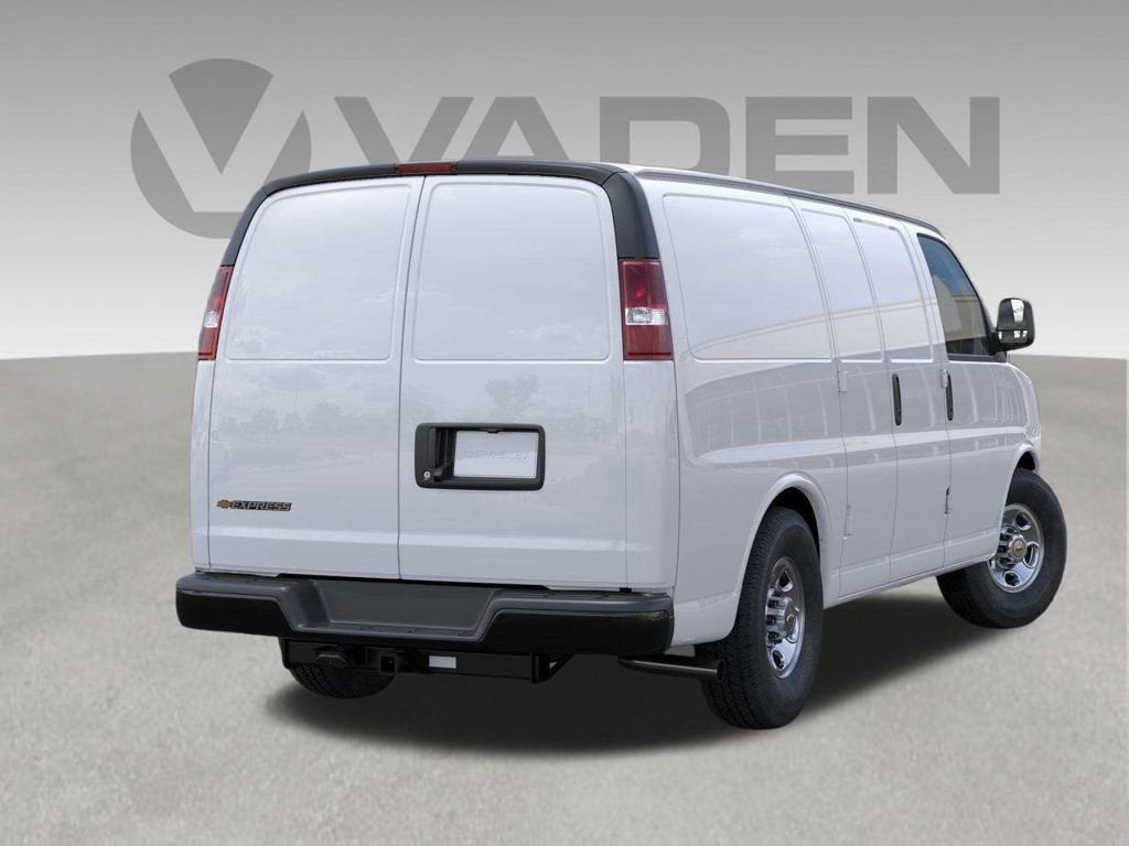 2025 Chevrolet Express Cargo WT