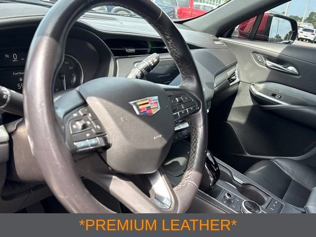 2023 Cadillac XT4 Premium Luxury