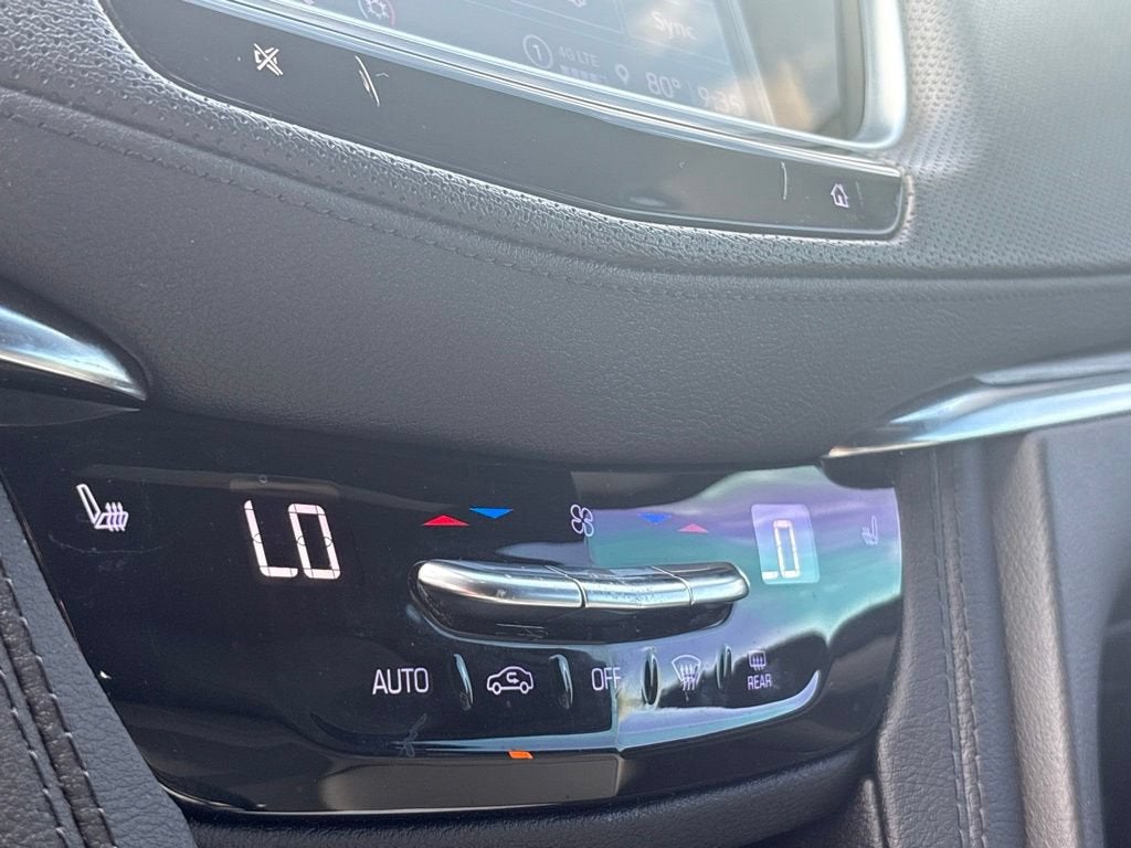 2022 Cadillac XT5 Luxury