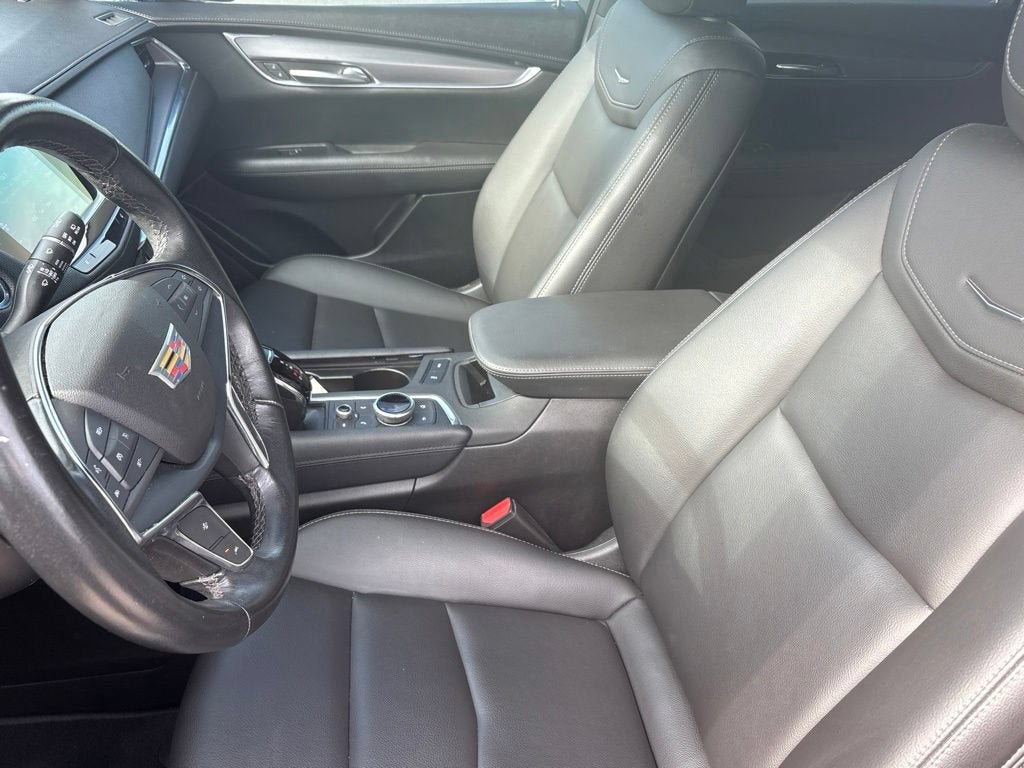 2022 Cadillac XT5 Luxury