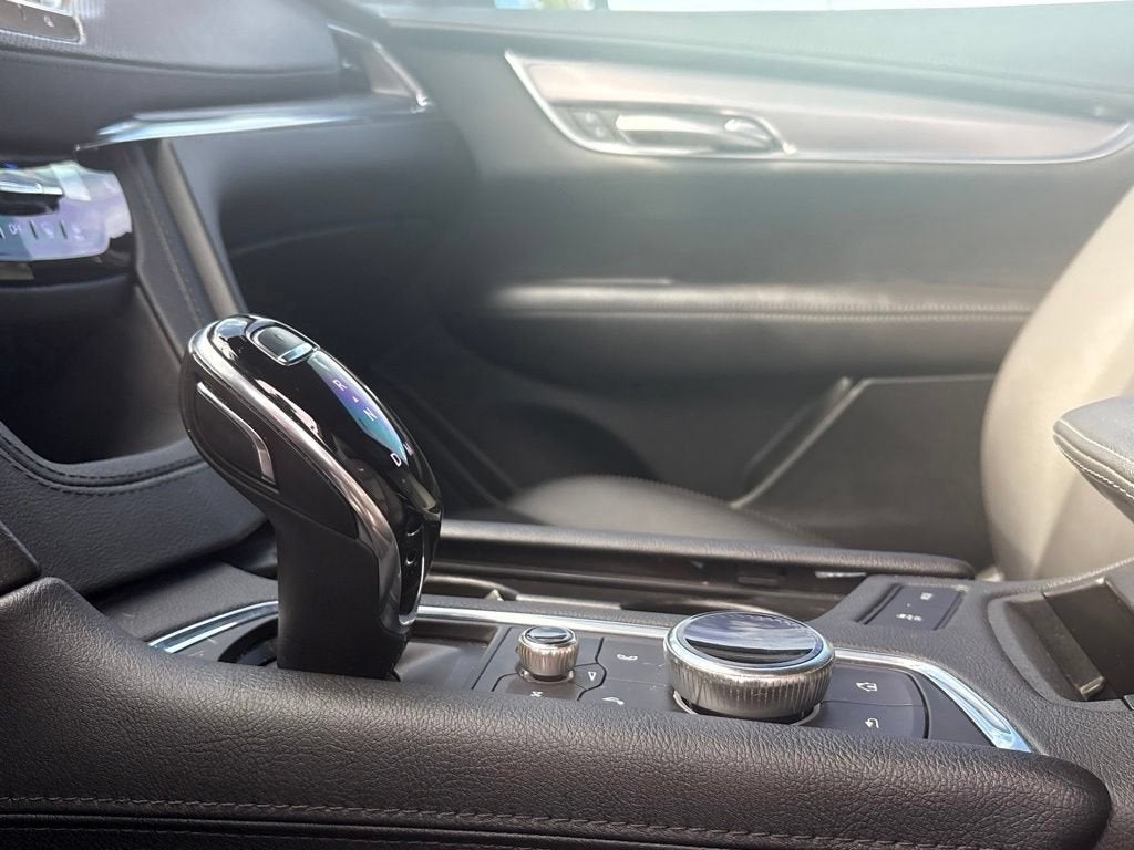 2022 Cadillac XT5 Luxury