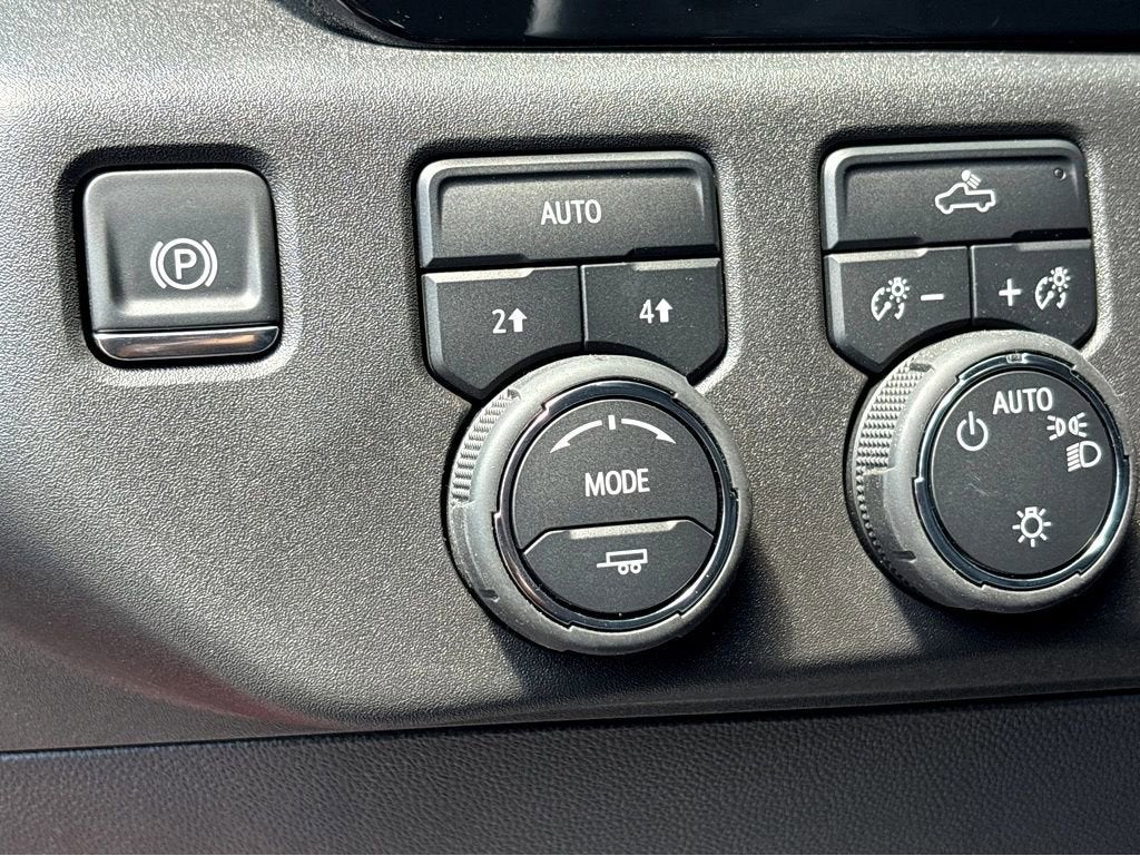 2025 Chevrolet Silverado 1500 LT (2FL)