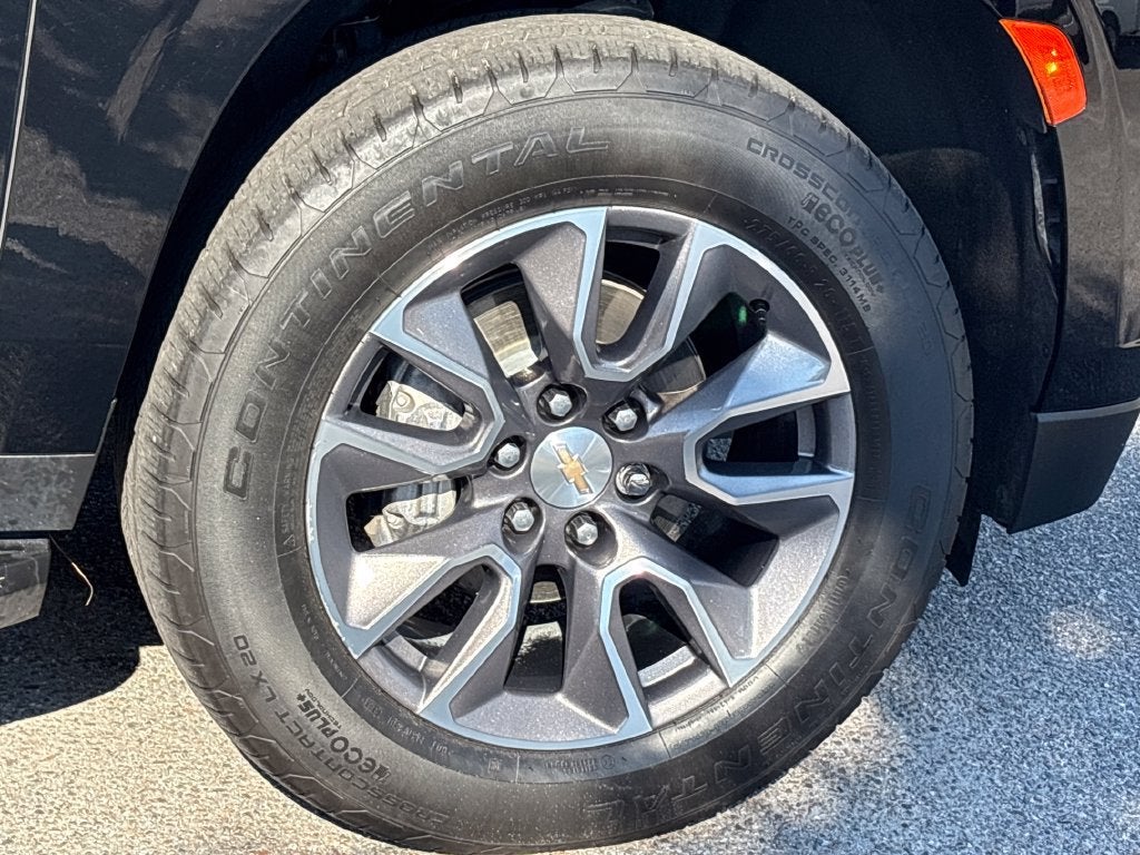 2024 Chevrolet Suburban LT