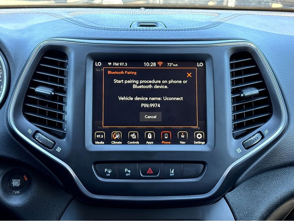 2023 Jeep Cherokee Altitude Lux