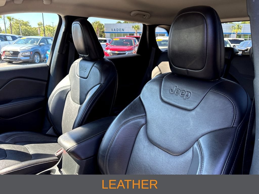 2023 Jeep Cherokee Altitude Lux