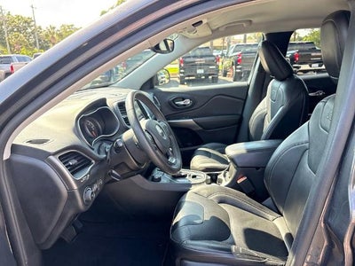 2022 Jeep Cherokee Latitude Lux