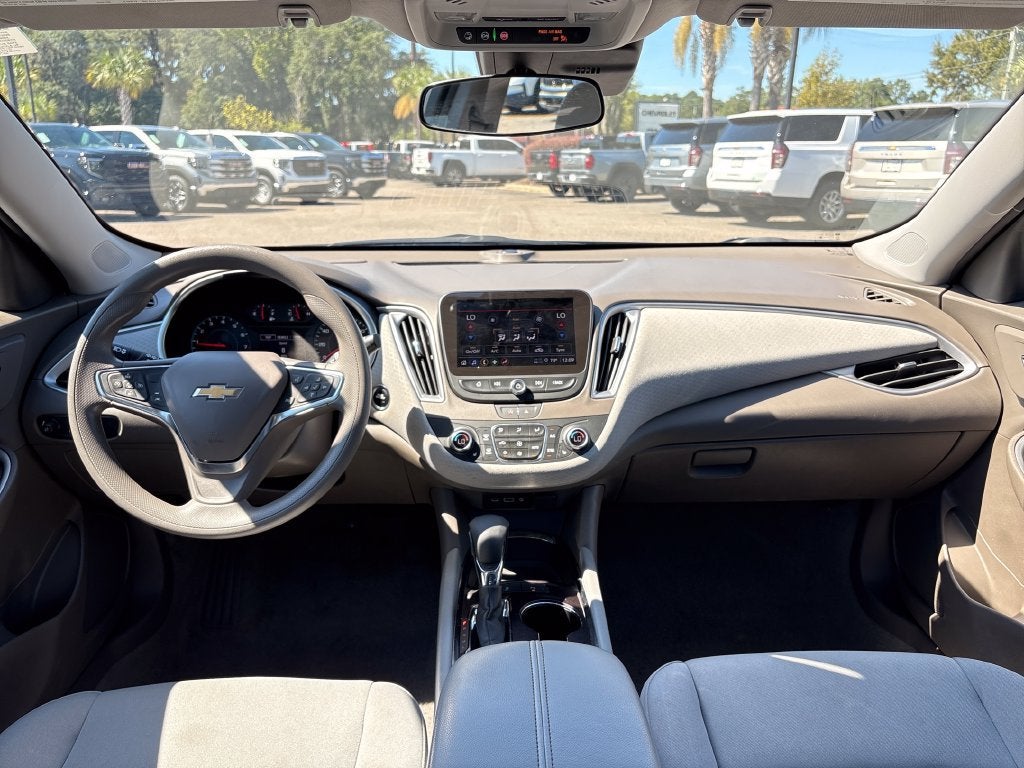2025 Chevrolet Malibu Base